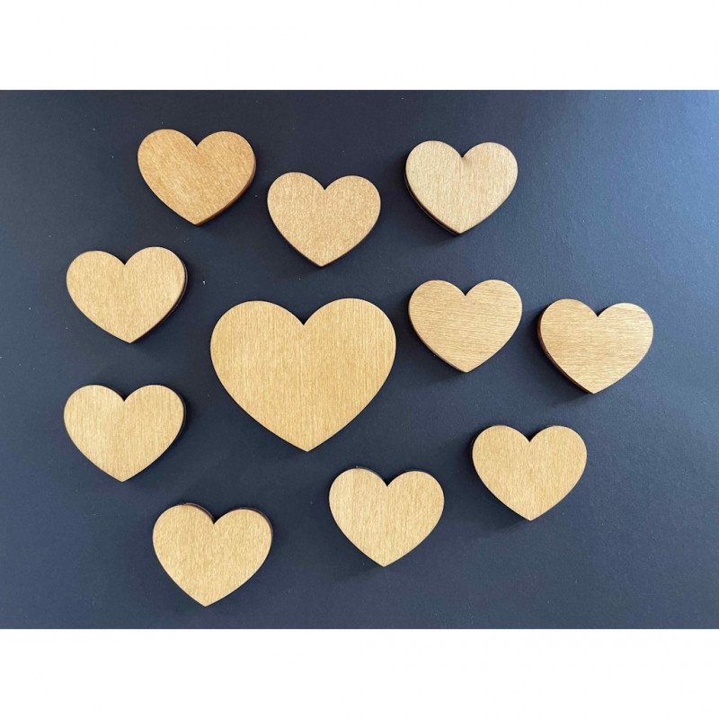 Lot de 11 cœurs en bois - Emblème funéraire